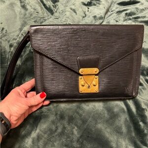 Vintage Louis Vuitton Epi Clutch
